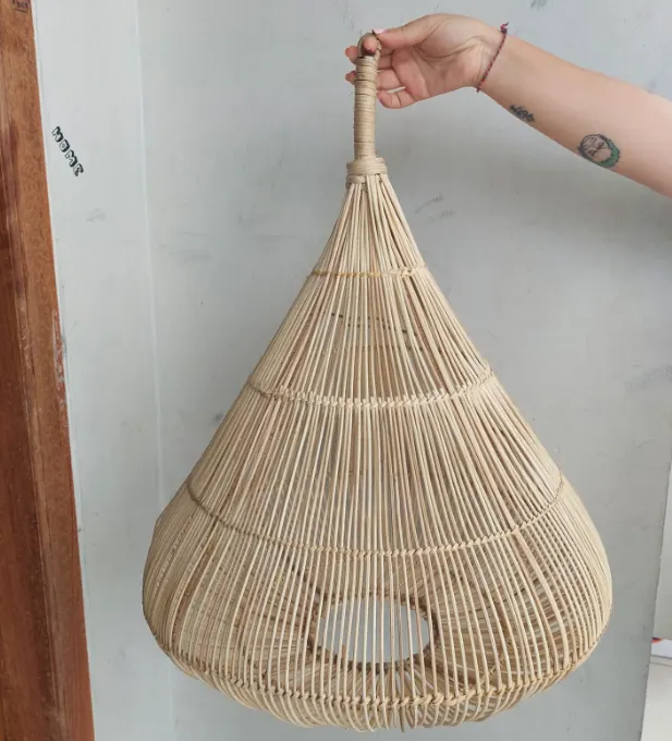 Suspension goutte en rotin