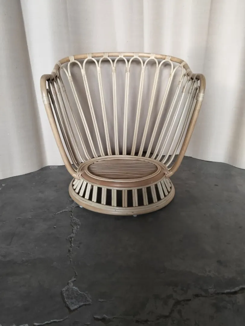 Fauteuil rotin éventail, vue de face