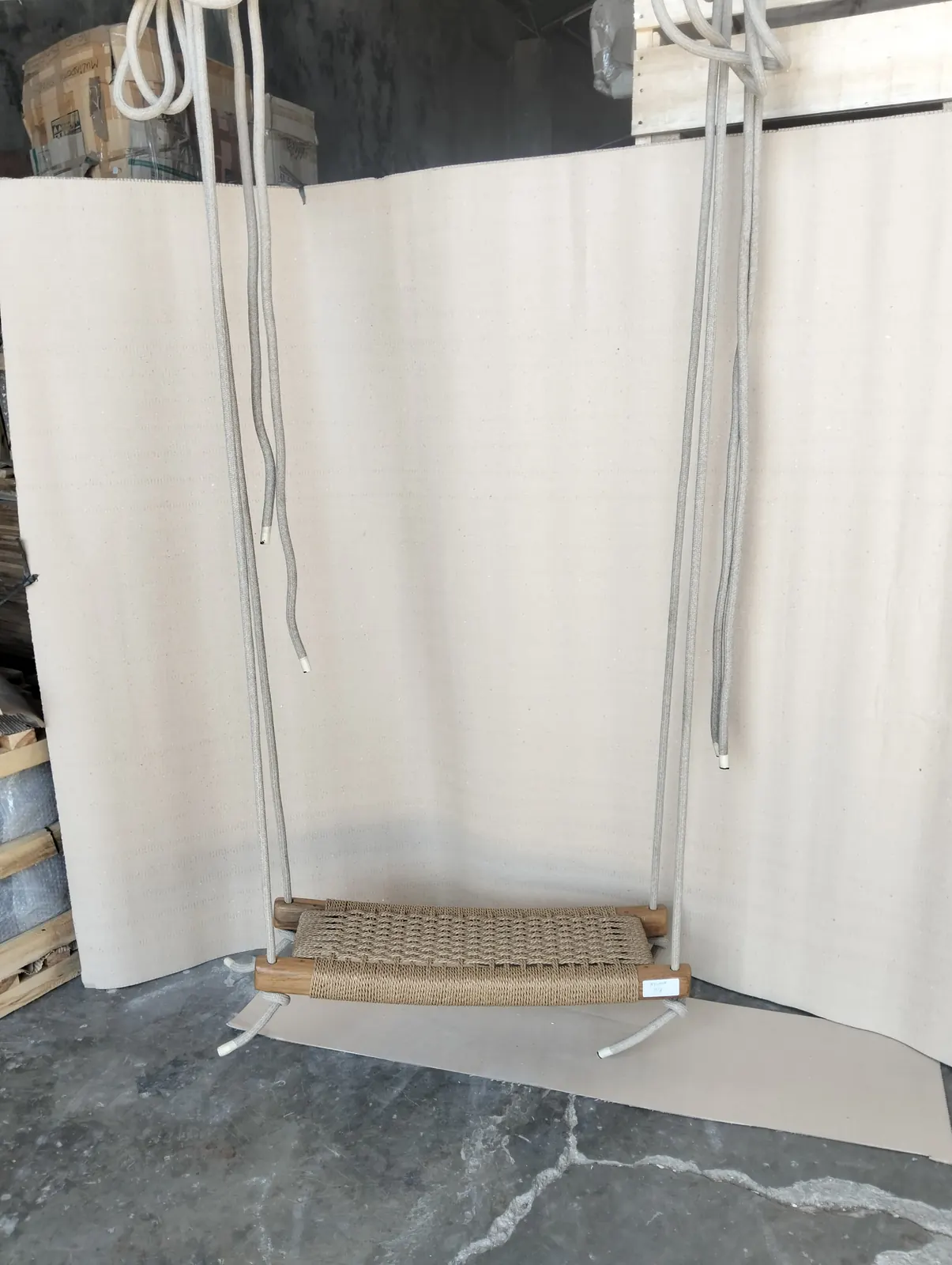 Balançoire d'intérieur, assise en corde tressée
