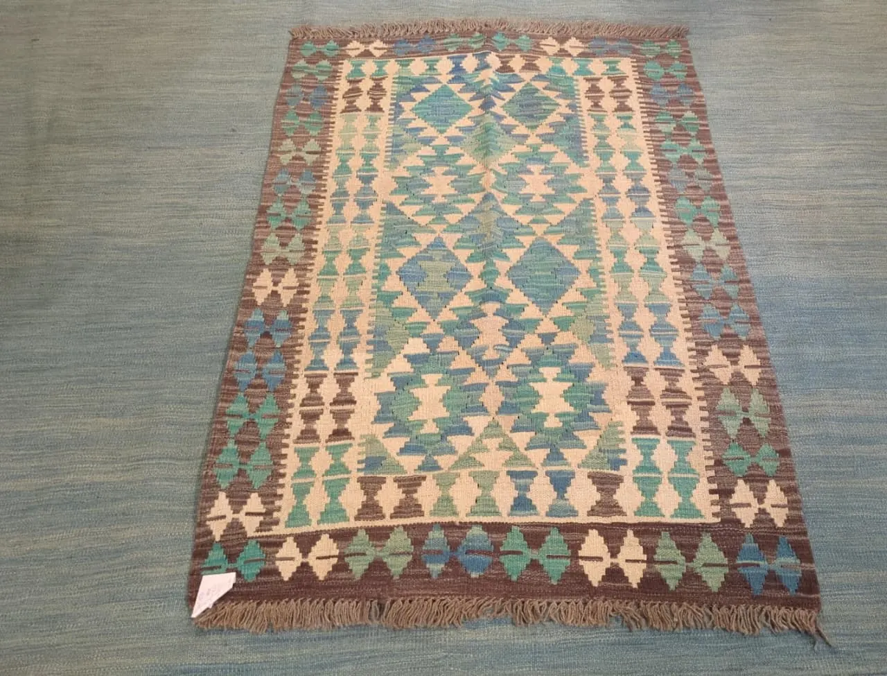 Kilim à motifs géométriques, laine teintée